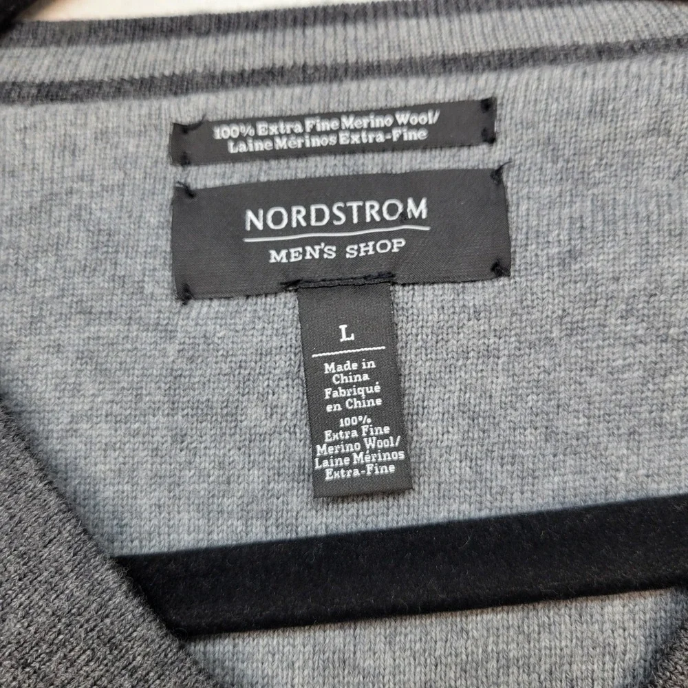 Nordstrom V-Neck Sweater Men Large Gray Extra Fine Merino Wool Lightweight Knit